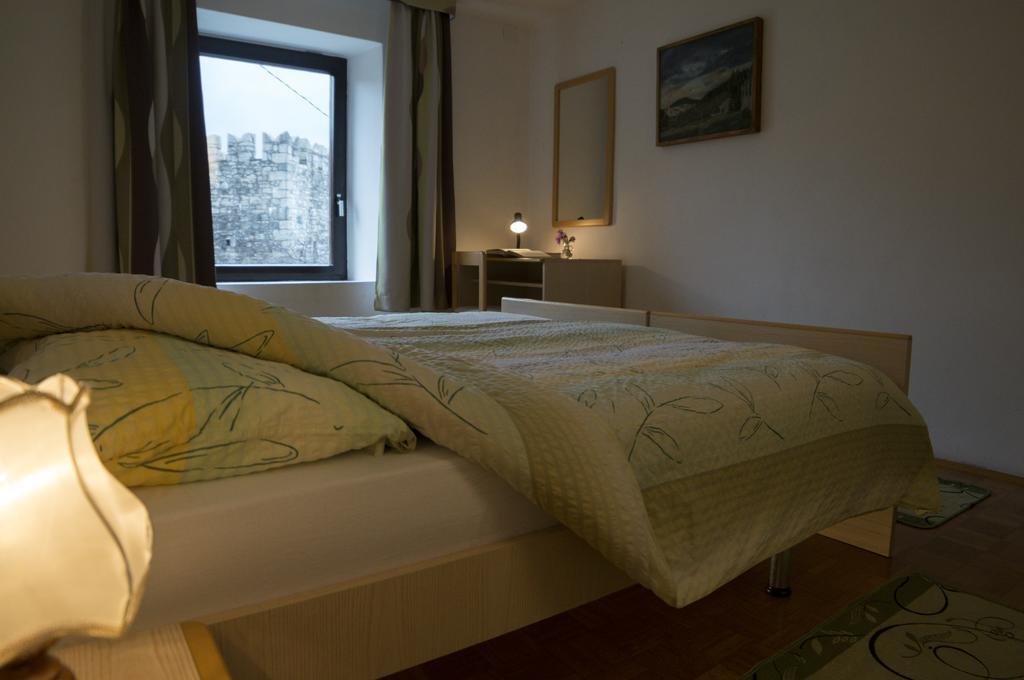 Apartmaji In Sobe Marija Jera Štanjel Quarto foto