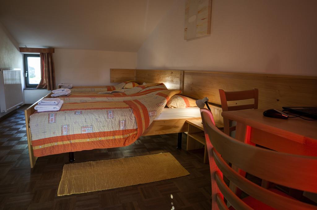 Apartmaji In Sobe Marija Jera Štanjel Quarto foto
