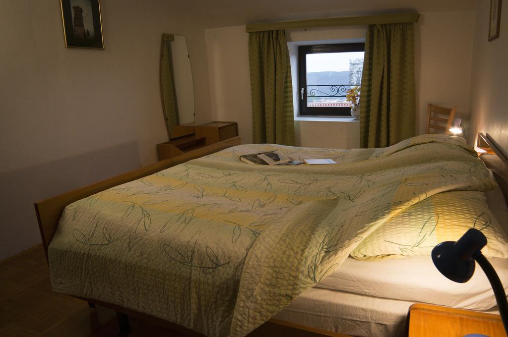 Apartmaji In Sobe Marija Jera Štanjel Quarto foto
